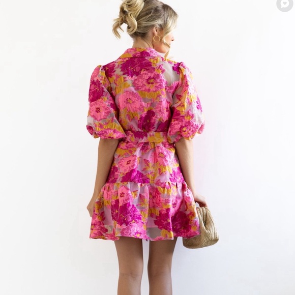 YH & CO PINK FLORAL MINI DRESS WITH PUFFY SLEEVES. SIZE 14/XL - Picture 6 of 16